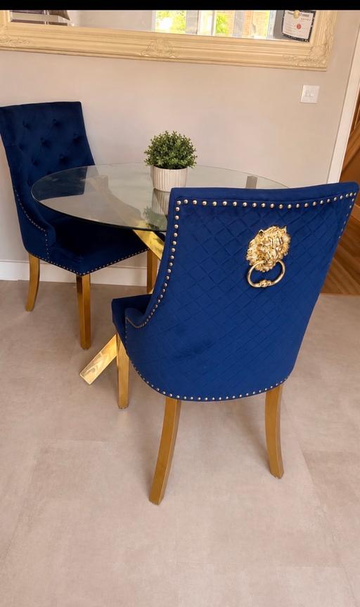  — Dining set with knocker back chairs
