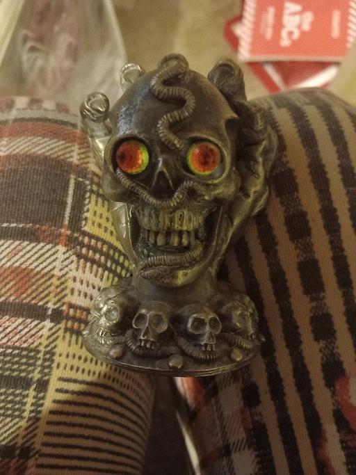  — heavy skull ornament
