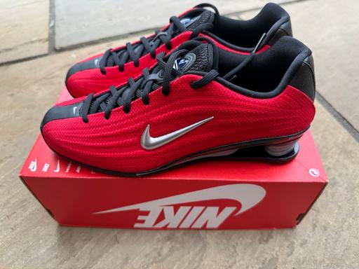  — Women’s/unisex  Nike shox z uk size 4 new