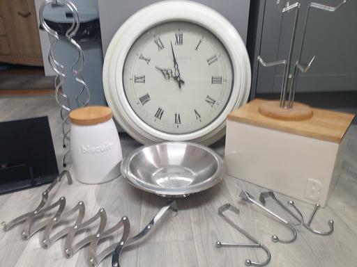 — Assorted kitchen stuff