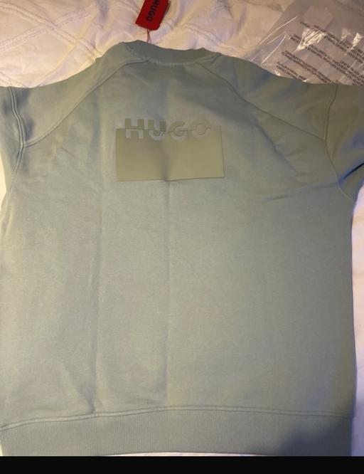  — Hugo boss jumper