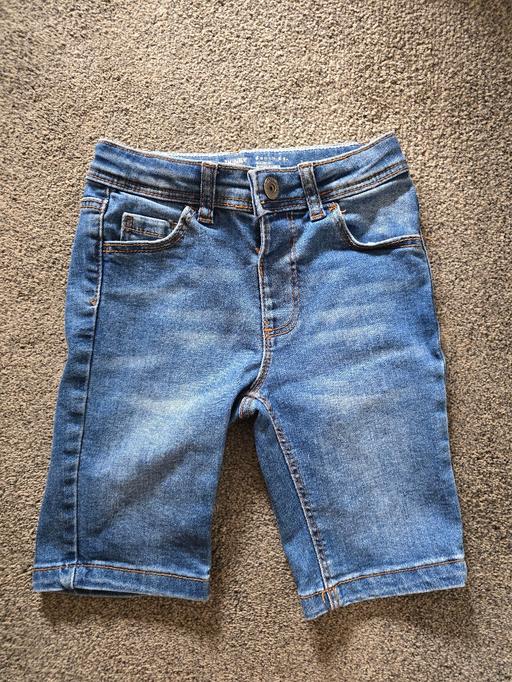  — Boys denim shorts age 4/5y