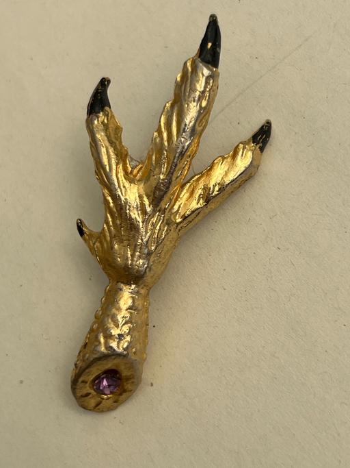  — Lovely vintage brooch