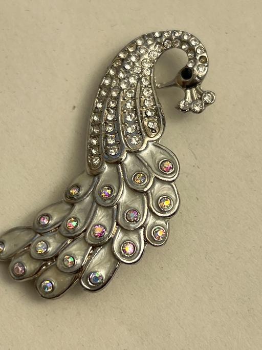  — Lovely brooch