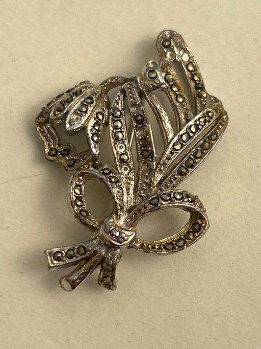  — Lovely vintage Marcasite brooch