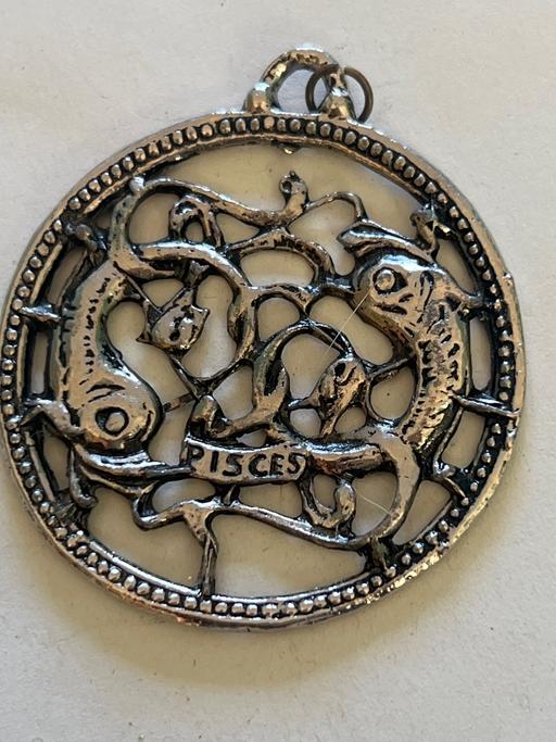  — Vintage pendant
