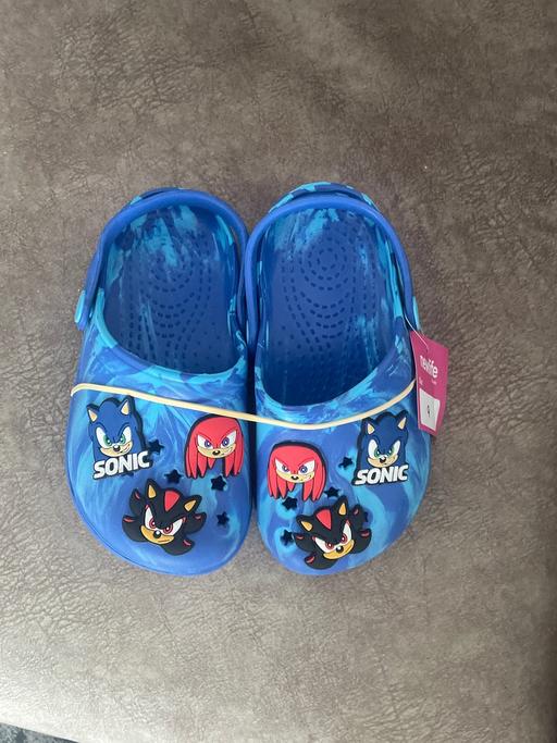  — Kids shoes