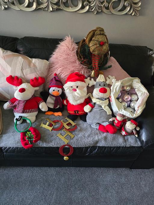  — Christmas plush bundle