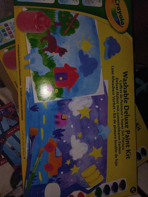  — crayola washable deluxe paint set