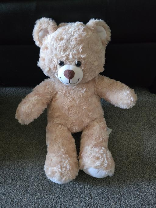  — Build-A-Bear Workshop "Happy Hugs" teddy bear