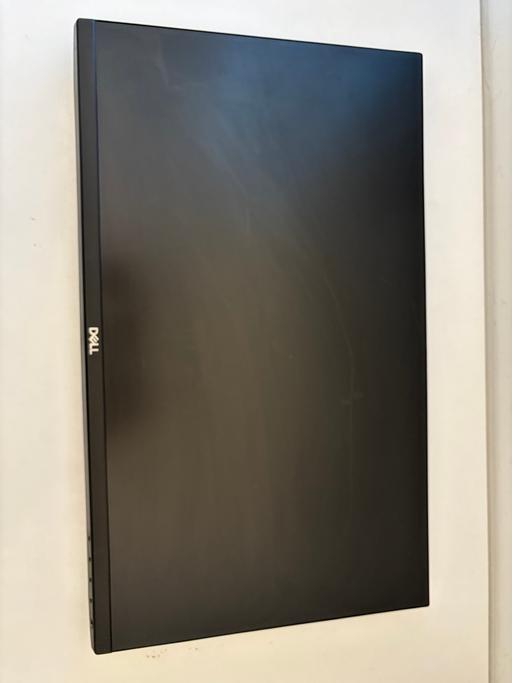  — Slim Dell Monitor Screen 24 inch