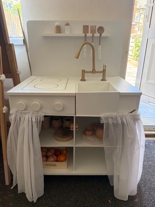  — Wooden kitchen