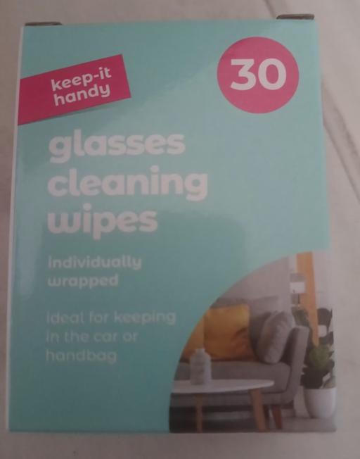  — Glasses wipes )