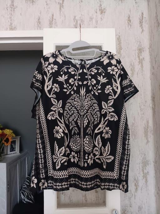  — brand new scarf print blouse xl