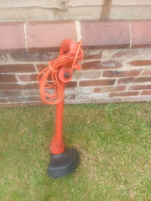  — garden strimmer