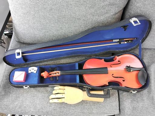  — violin and case 1970s ? China republic