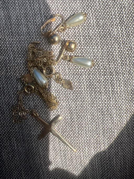 — Vintage Sarah cov neck & earrings see des