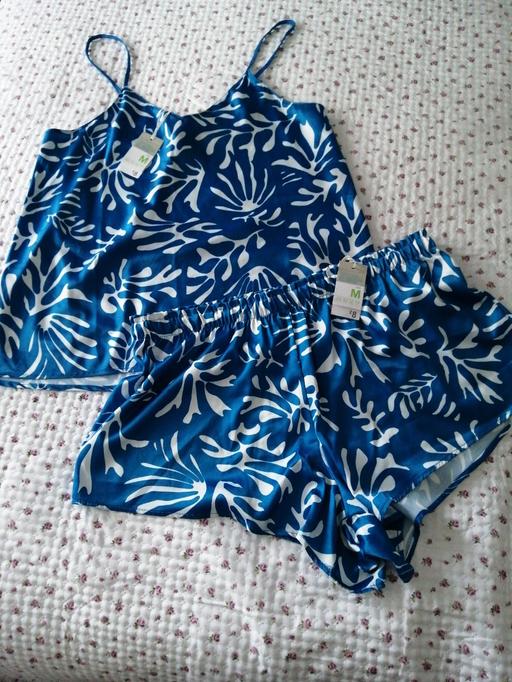  — ladies Pj's size *12 /14*