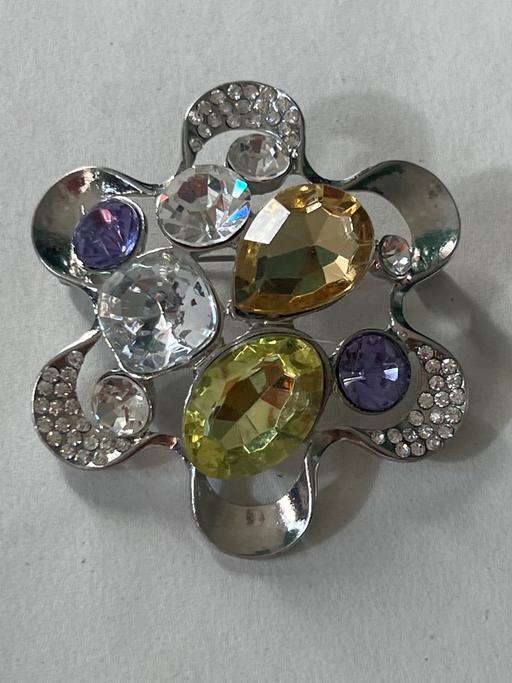  — Lovely brooch