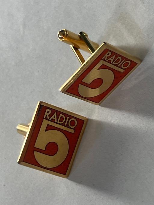  — Cufflinks