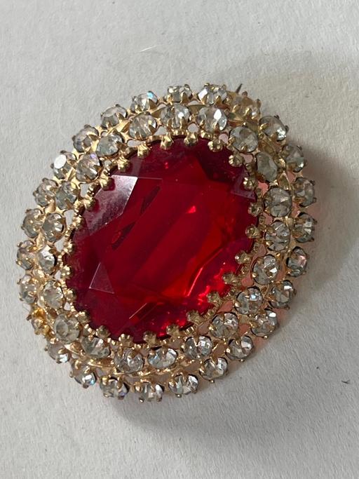  — Vintage brooch