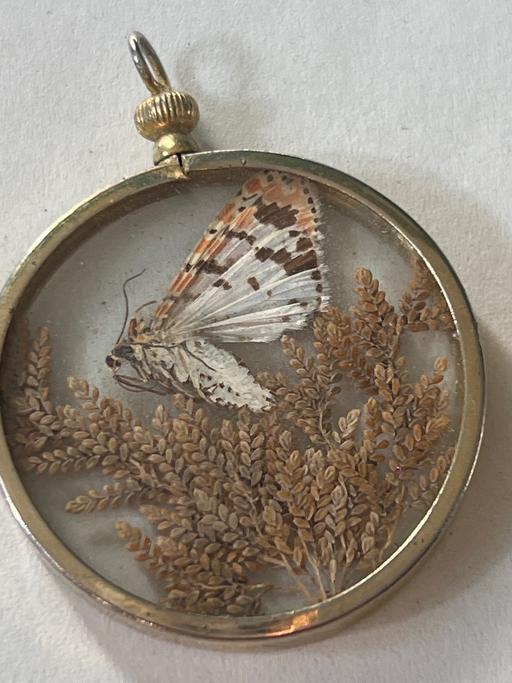  — Vintage pendant