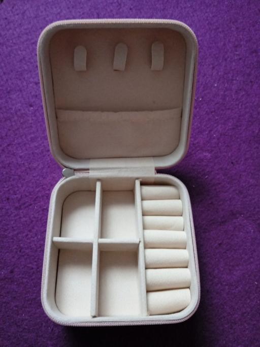  — brand new jewellery storage box