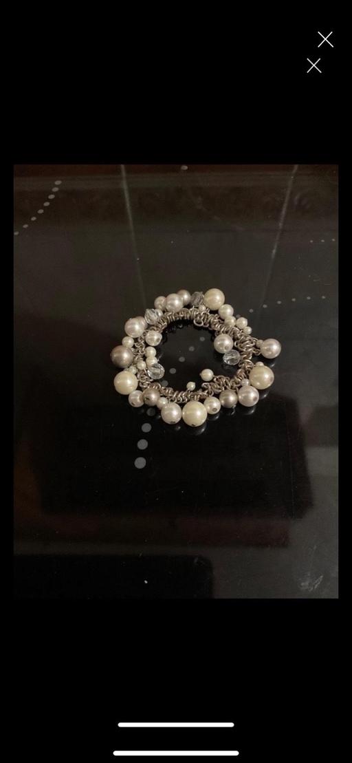  — Bracelet