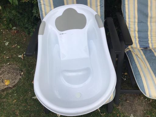  — Baby bath