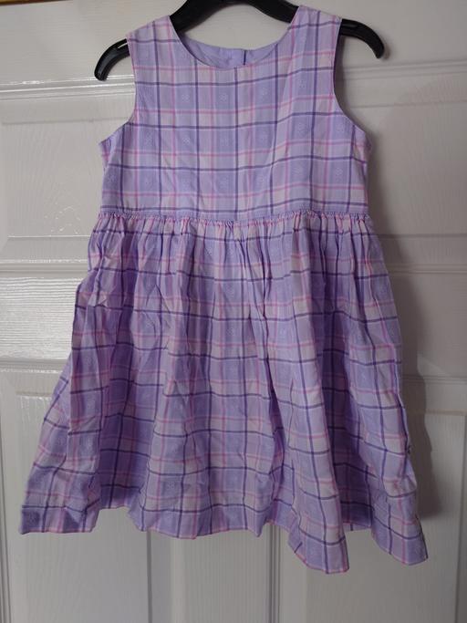  — Girls purple dress size 3-4 years