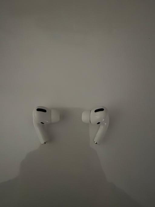Airpods pro (1st generation)
