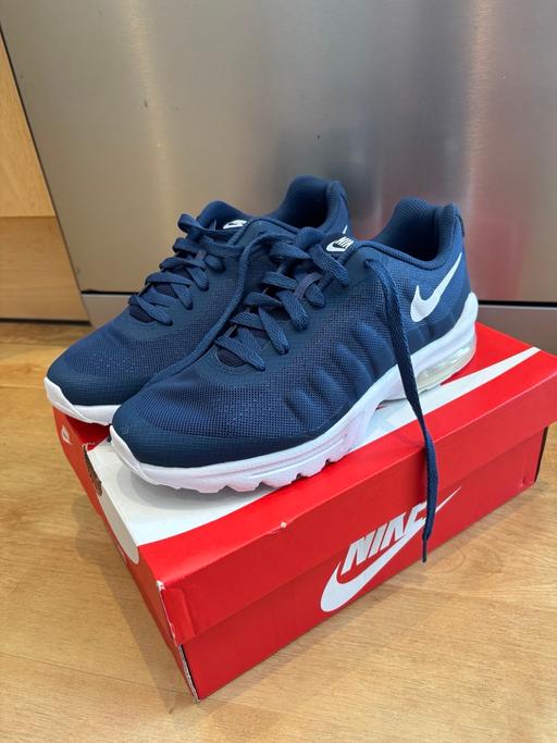  — nike air max invigor