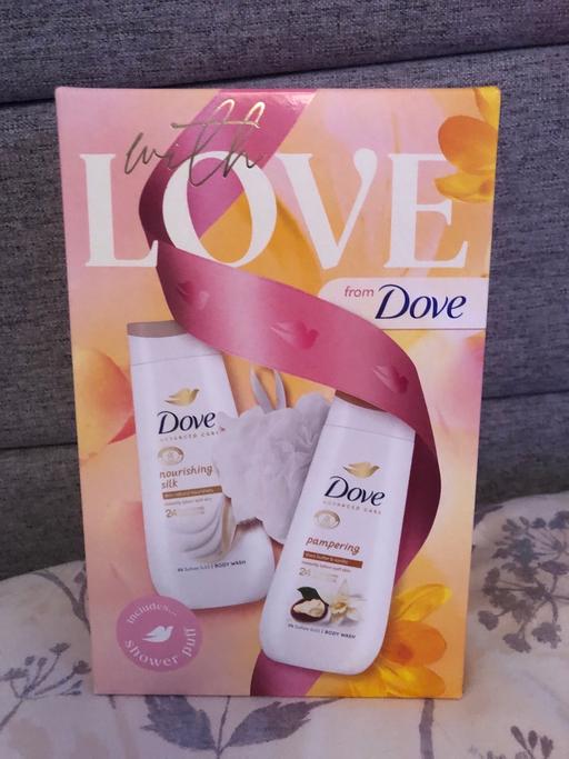  — Gift set