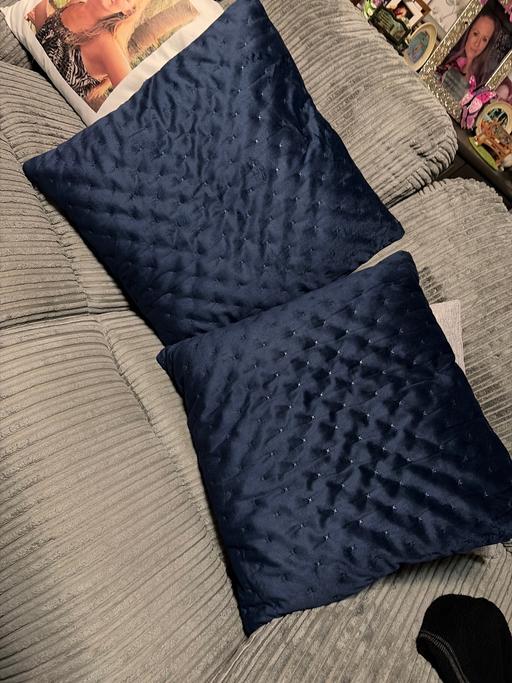  — X2 pin velvet cushions