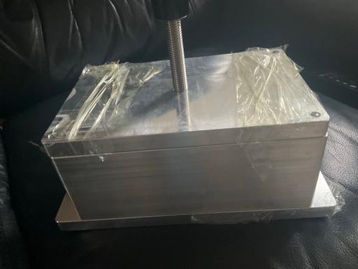  — Pre press mold