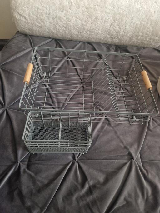  — New grey metal drainer