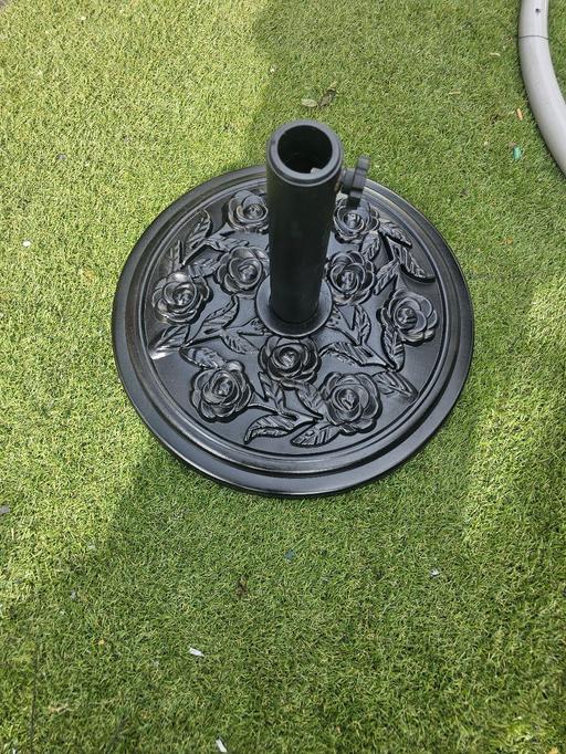  — parasol base