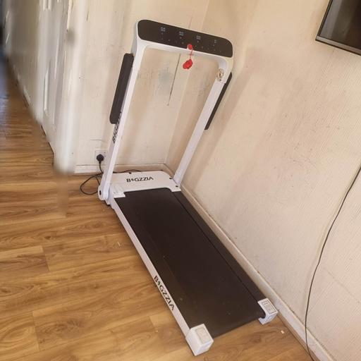  — Electric foldable treadmill