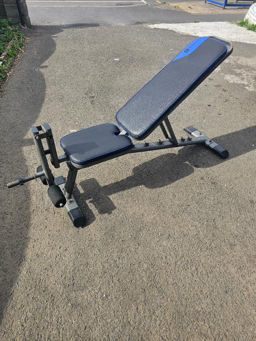  — gym bench heavy duty domyos