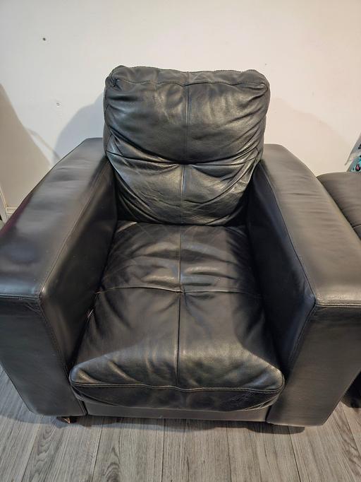  — Black Armchair in Premium Leather