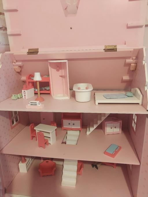  — doll house