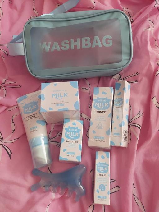  — hydrating milk beauty set