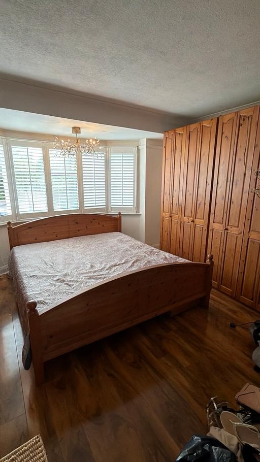  — Gorgeous Solid Pine Super king Bed frame
