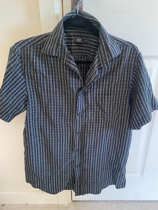  — Men’s striped shirt young adult small fit.