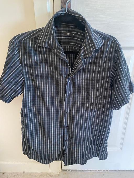  — Men’s striped shirt young adult small fit
