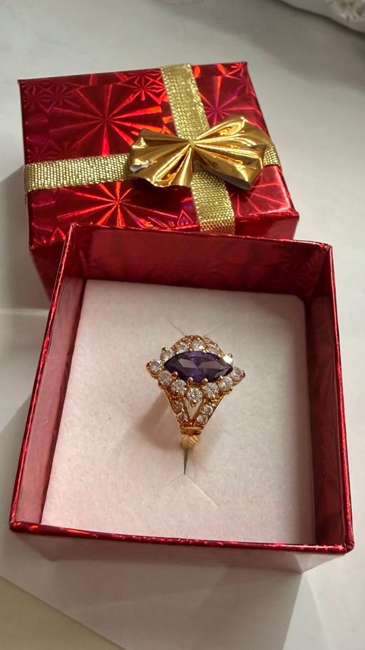  — 22ct  gold ring