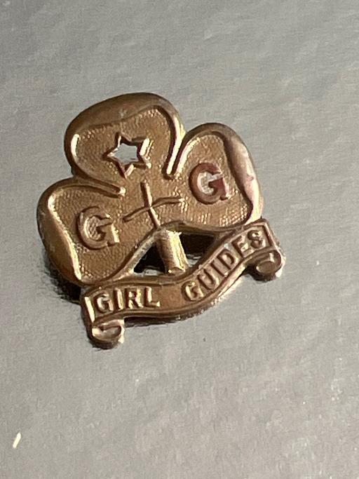  — Vintage badge