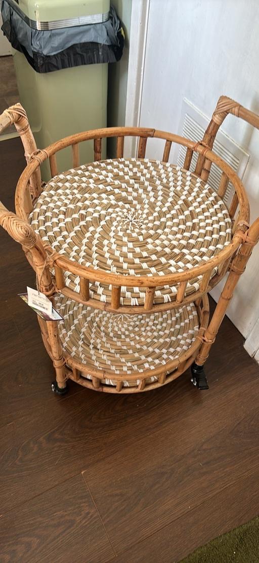 — Homesense trolley