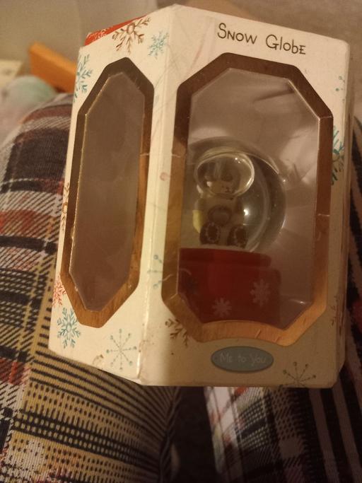  — me 2 u bear snow globe