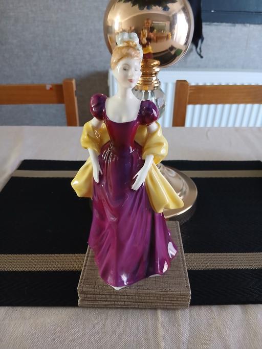  — royal doulton figurine